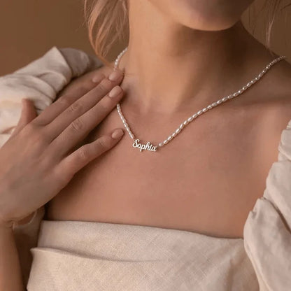 Collar personalizado con perlas de agua dulce y nombre